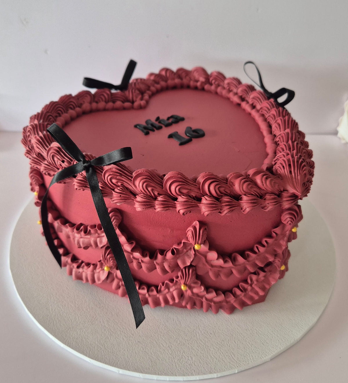 Vintage Love Heart Cakes